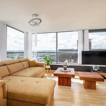 Apartment The Exquisite Penthouse Of Leeds - Sleeps 8