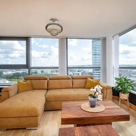 The Exquisite Penthouse Of Leeds - Sleeps 8 Apartment