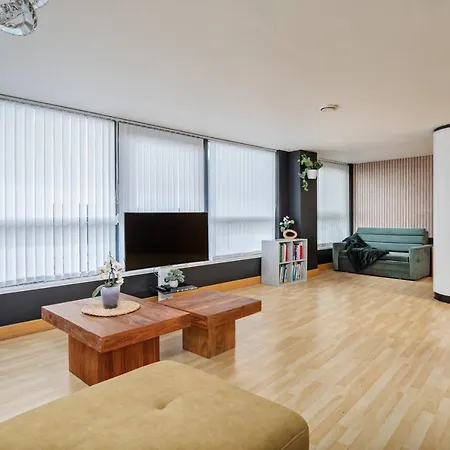 The Exquisite Penthouse Of Leeds - Sleeps 8 *