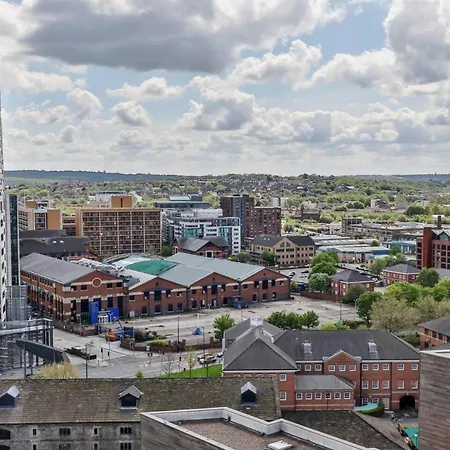 The Exquisite Penthouse Of Leeds - Sleeps 8 شقة ليدز
