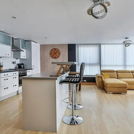 The Exquisite Penthouse Of Leeds - Sleeps 8 * Leeds (West Yorkshire)
