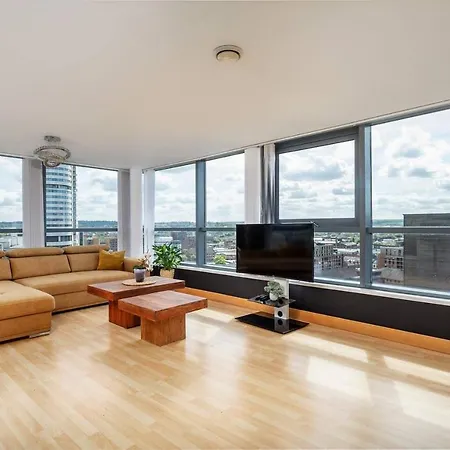 The Exquisite Penthouse Of Leeds - Sleeps 8 ليدز