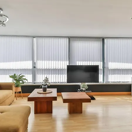 The Exquisite Penthouse Of Leeds - Sleeps 8 Apartment *