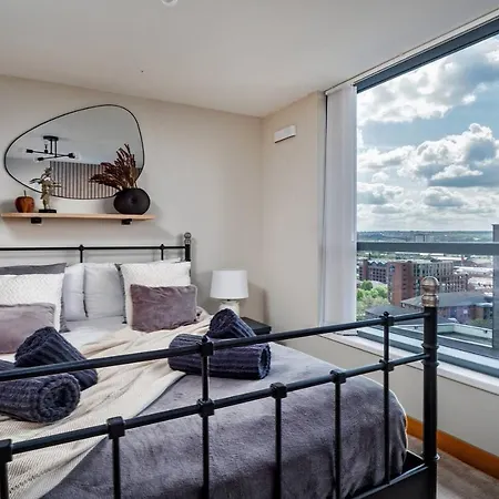 The Exquisite Penthouse Of Leeds - Sleeps 8 شقة ليدز