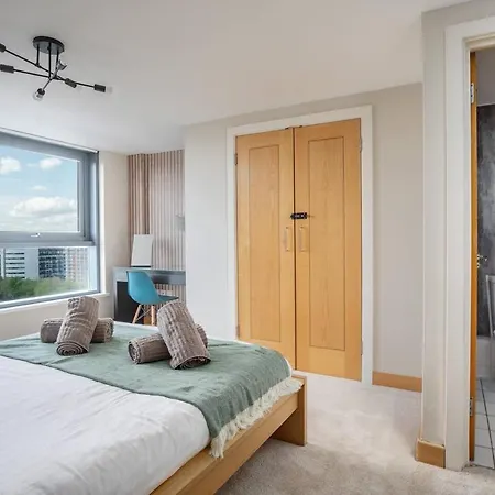 شقة The Exquisite Penthouse Of Leeds - Sleeps 8 *