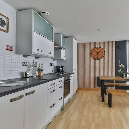 The Exquisite Penthouse Of Leeds - Sleeps 8 Leeds (West Yorkshire)