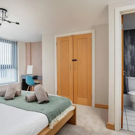 The Exquisite Penthouse Of Leeds - Sleeps 8 شقة ليدز
