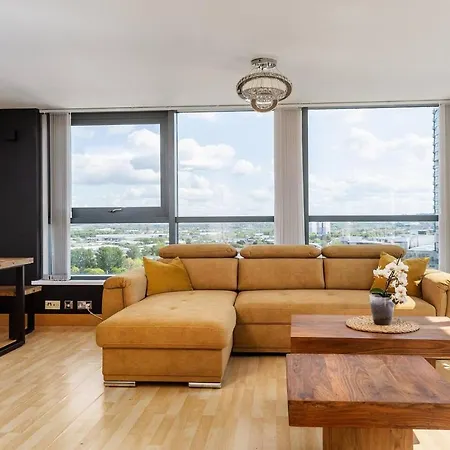The Exquisite Penthouse Of Leeds - Sleeps 8 Leeds (West Yorkshire)