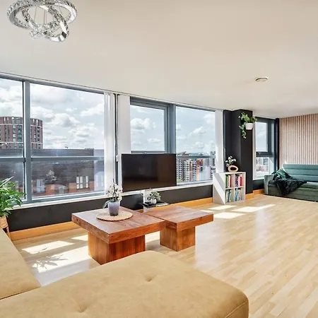 شقة The Exquisite Penthouse Of Leeds - Sleeps 8